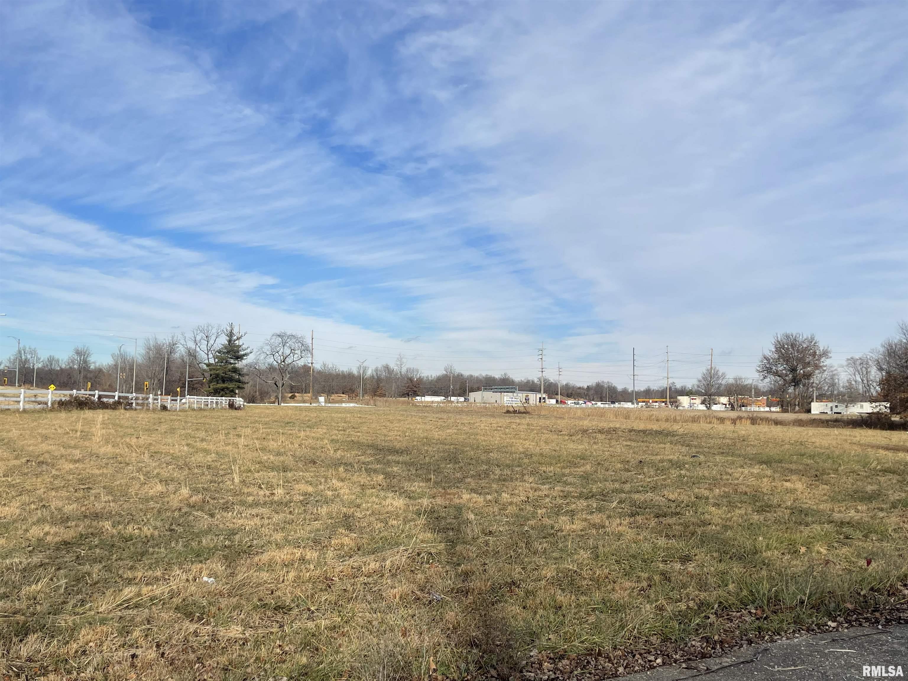 2103 The Hill Avenue Marion, IL 62959 - Photo 4 of 9