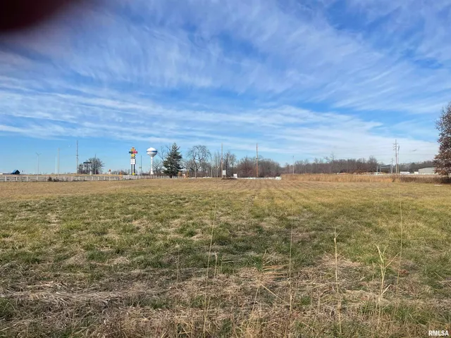 $675,000 | 2103 The Hill Avenue, Marion, IL 62959