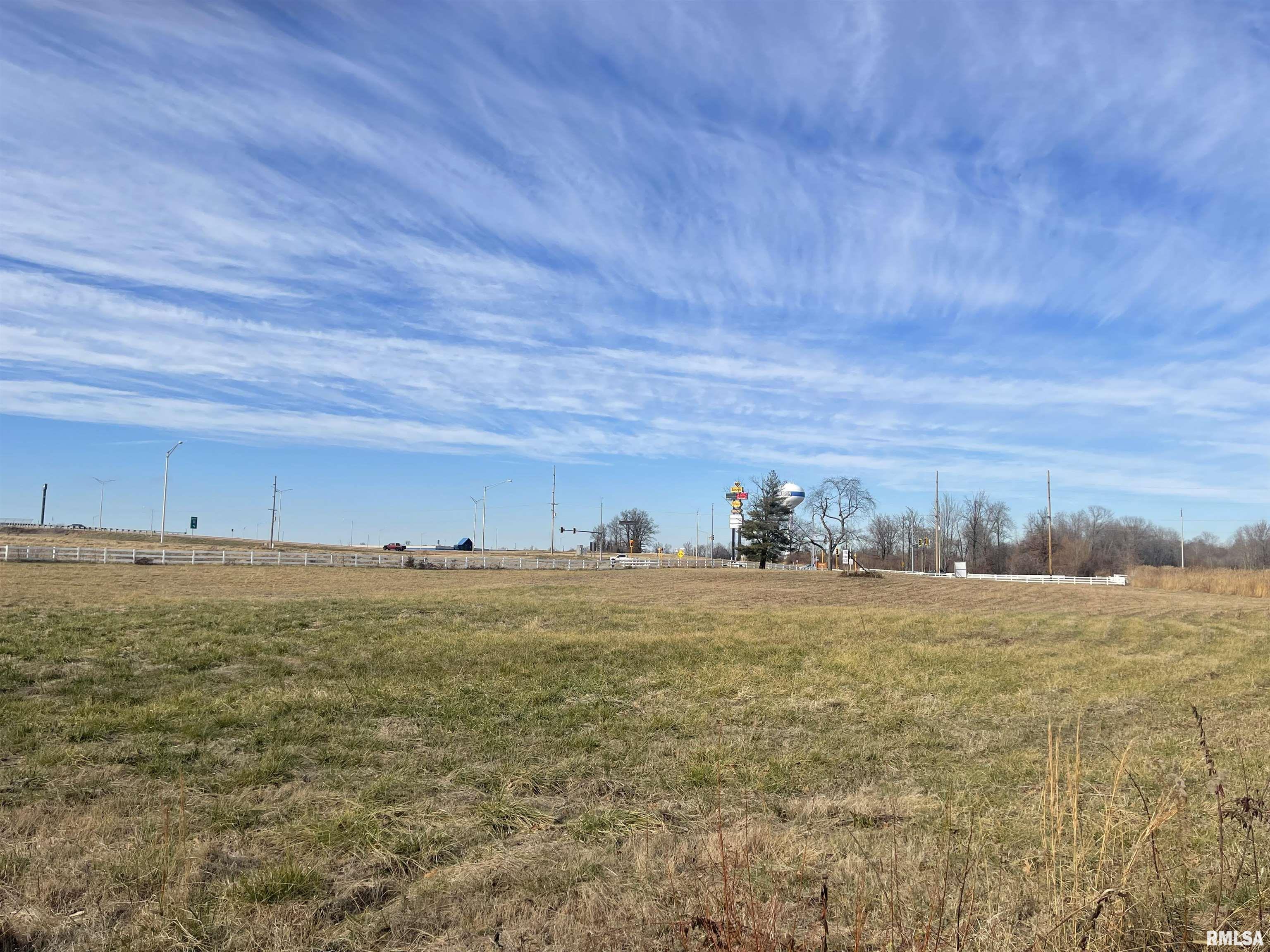 2103 The Hill Avenue Marion, IL 62959 - Photo 6 of 9