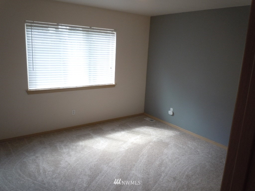 3814 Northeast 14th Street Renton, WA 98056 - Photo 14 of 24 Gallery Image 14