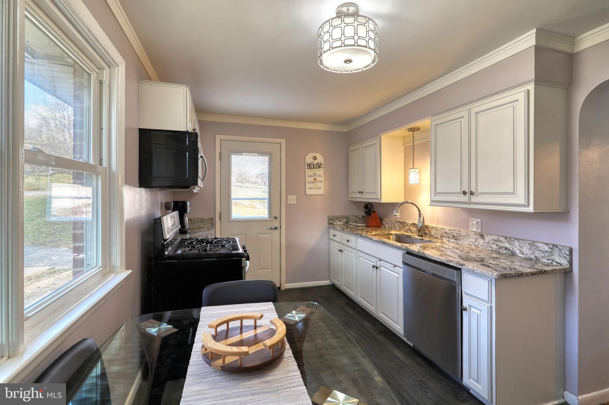 414 Beaumont Road York, PA 17403 - Photo 23 of 35