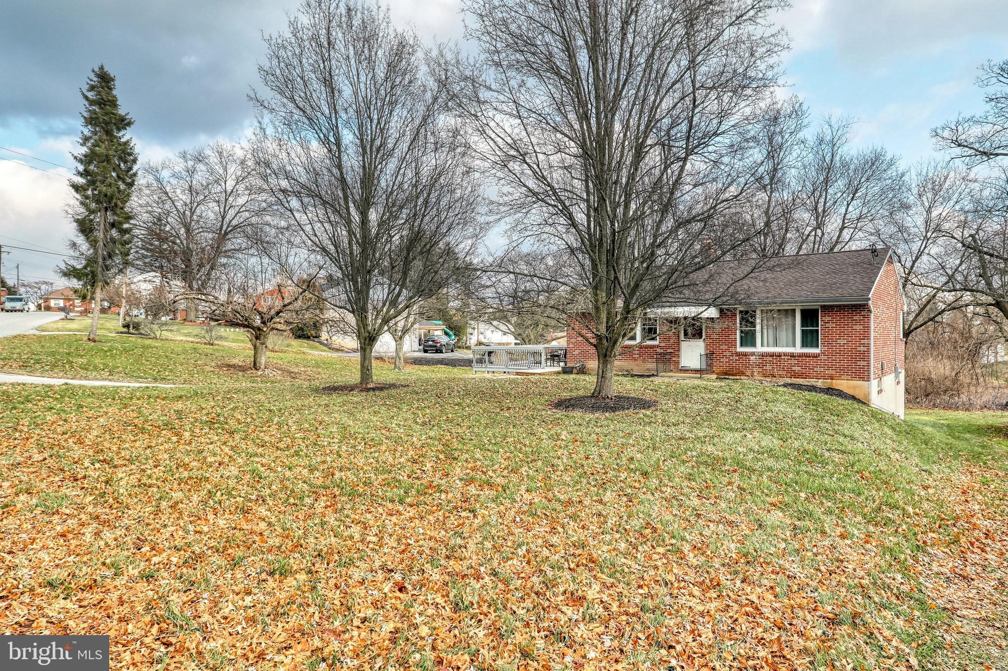 414 Beaumont Road York, PA 17403 - Photo 6 of 35