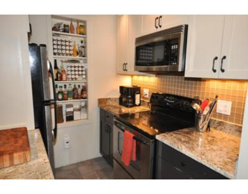 121 Fulton Street, Unit 3 Boston, MA 02109 - Photo 2 of 15