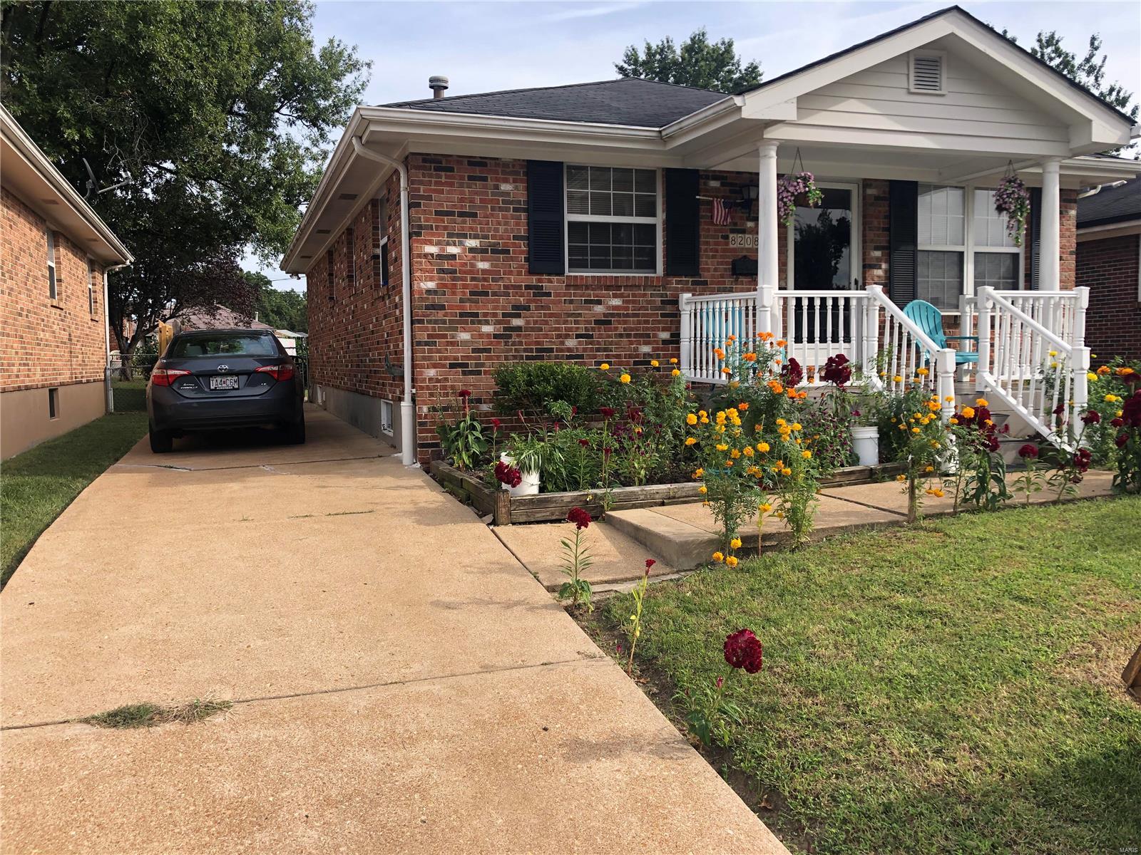 8208 Morgan Ford Road St. Louis, MO 63123 - Photo 2 of 18