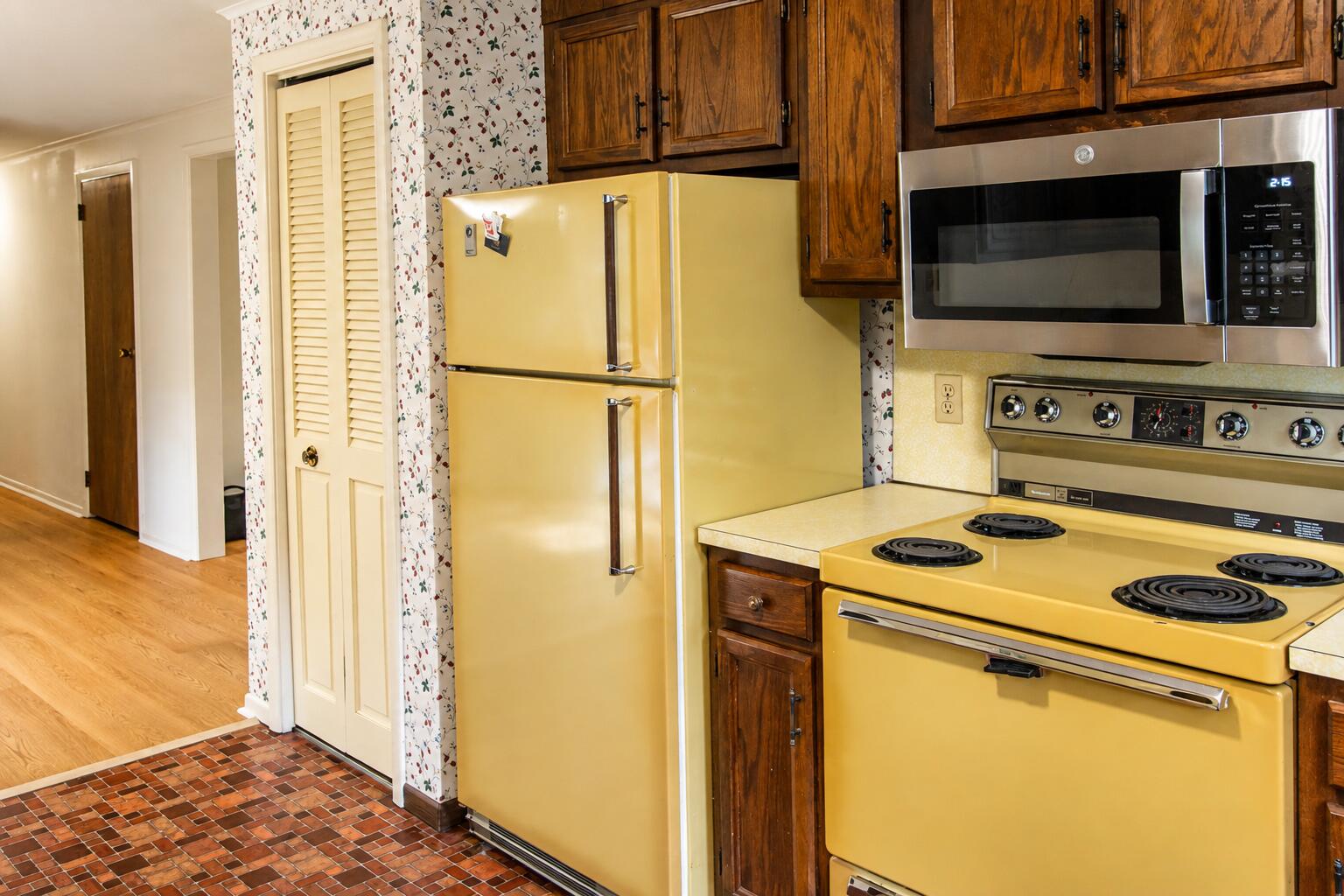 21 First Avenue Hyannis, MA 02601 - Photo 6 of 36 FirstAvenue43