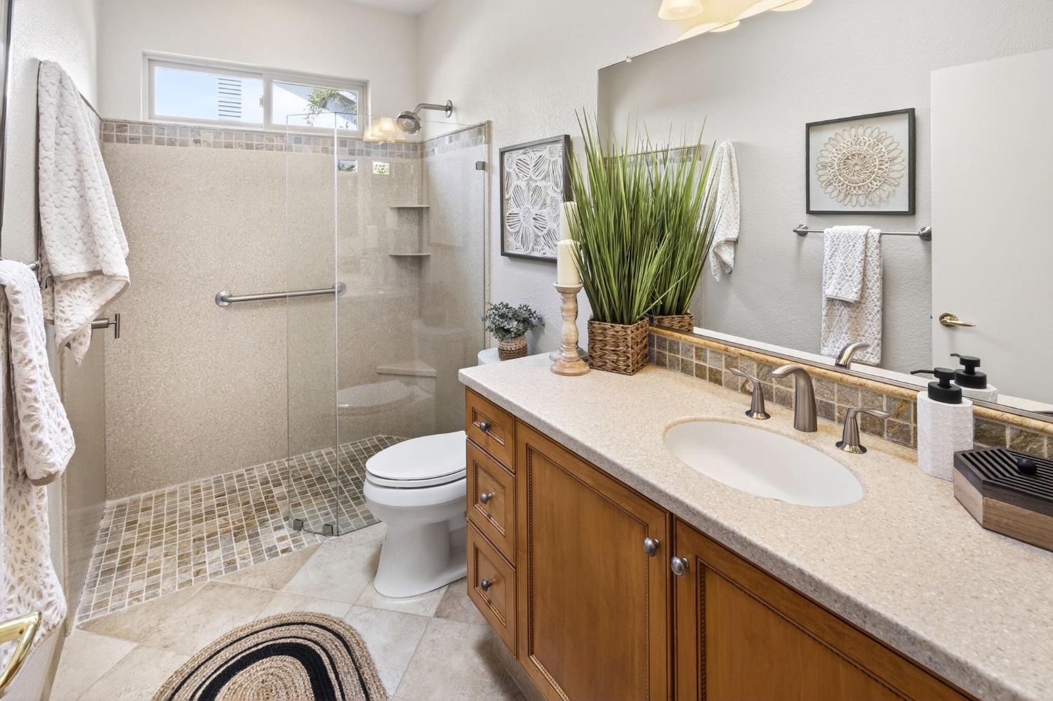 1230 Sun Valley Loop Lincoln, CA 95648 - Photo 14 of 40