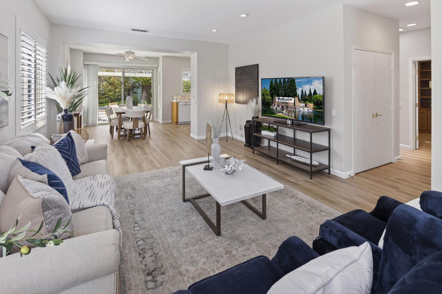 1230 Sun Valley Loop Lincoln, CA 95648 - Photo 3 of 40