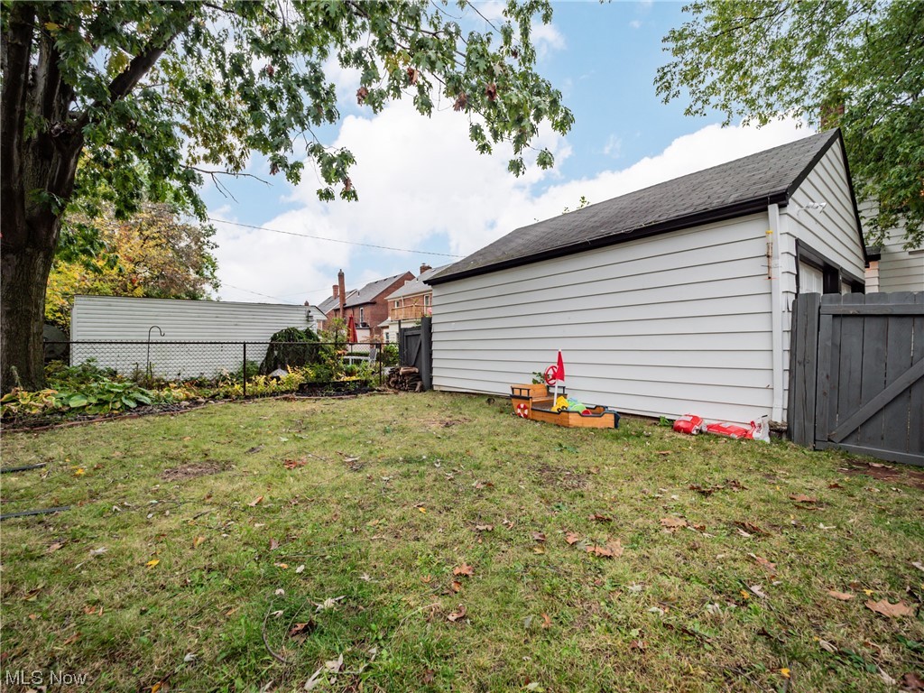 2378 Charney Road Cleveland, OH 44118 - Photo 26 of 28 Gallery Image 26