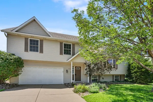 $310,000 | 5128 Woodland Court, Davenport, IA 52807
