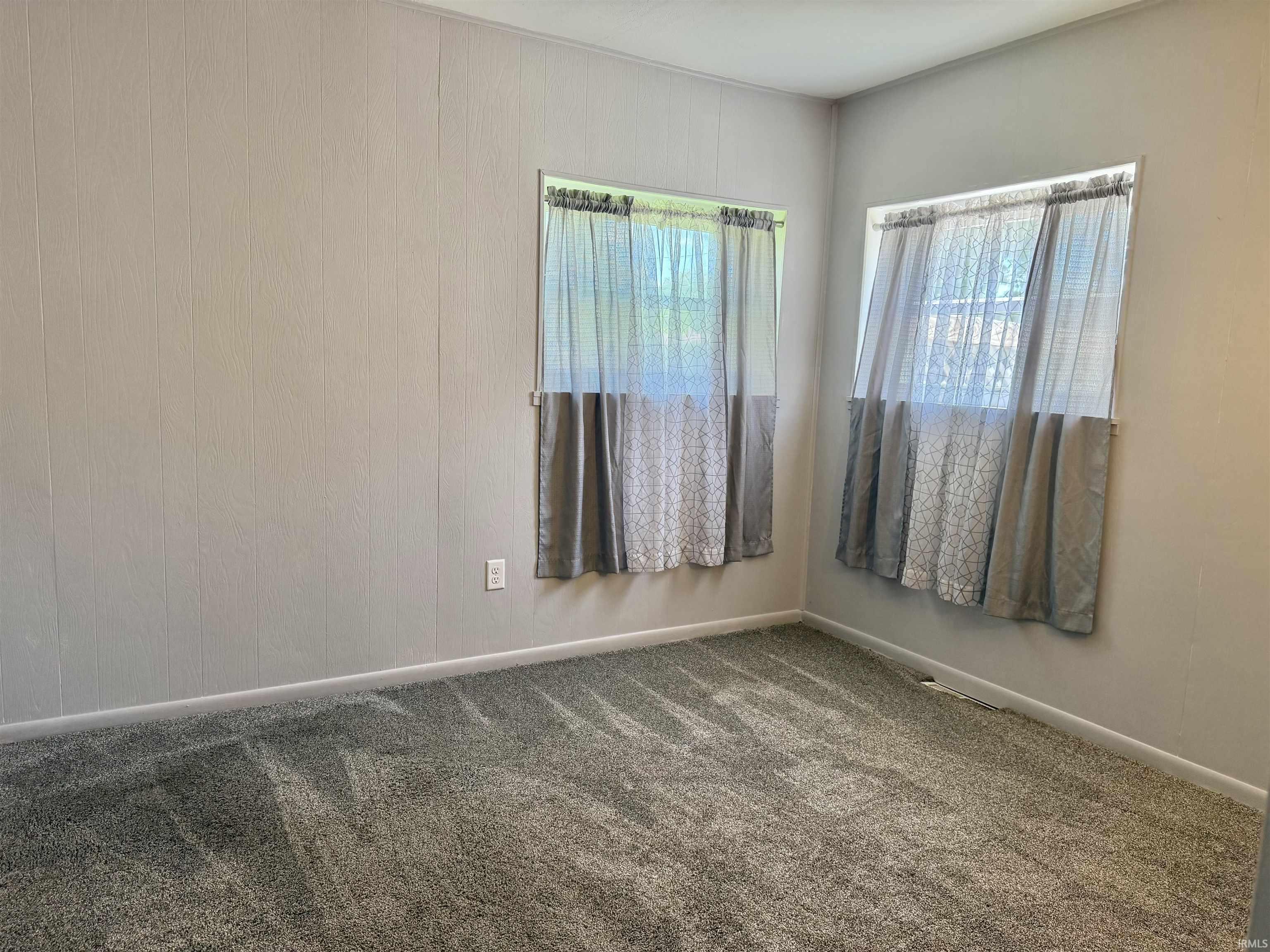 7401 Bluffton Road Fort Wayne, IN 46809 - Photo 8 of 14