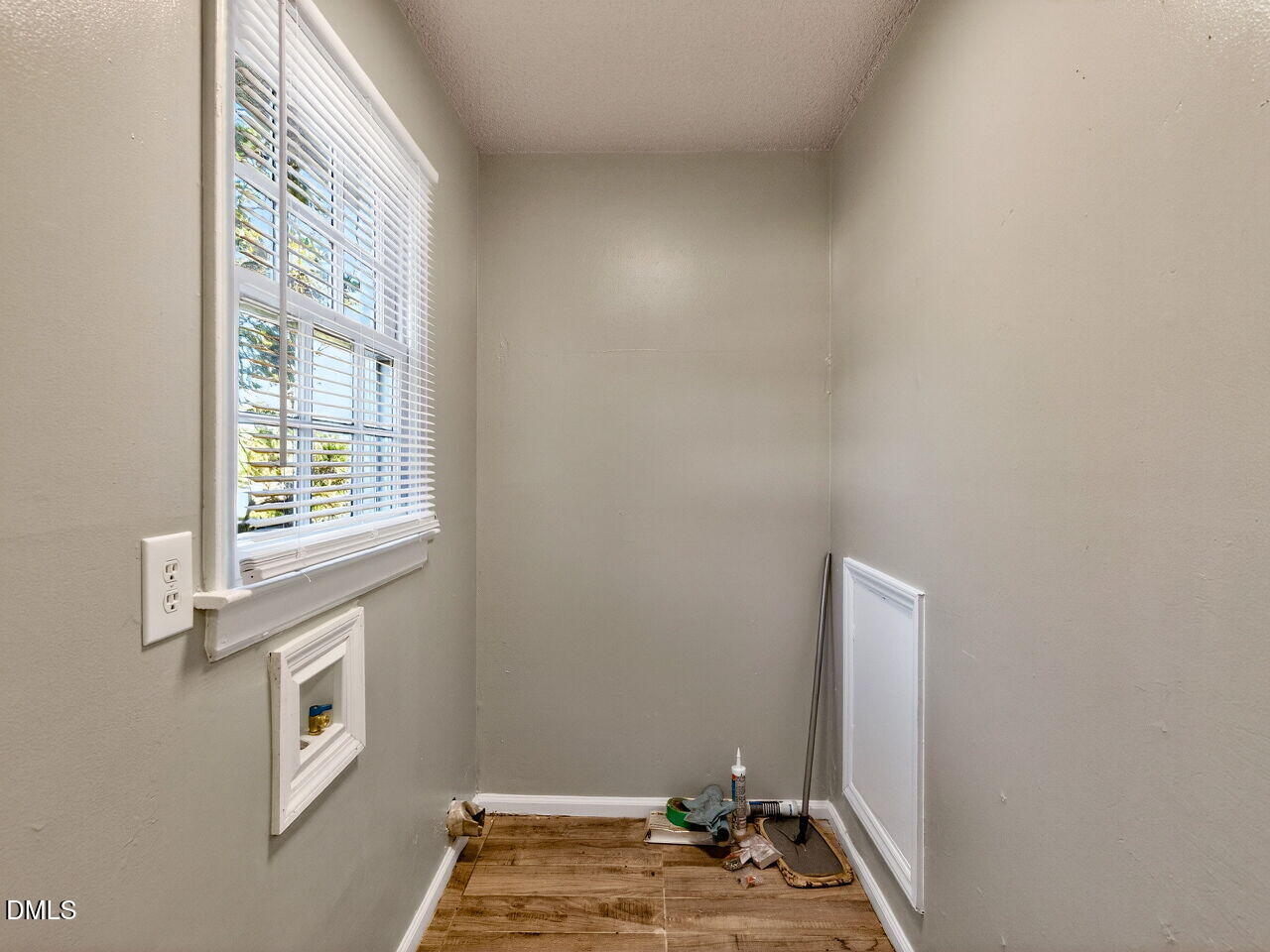 2811 Club Plaza Road Raleigh, NC 27603 - Photo 17 of 38