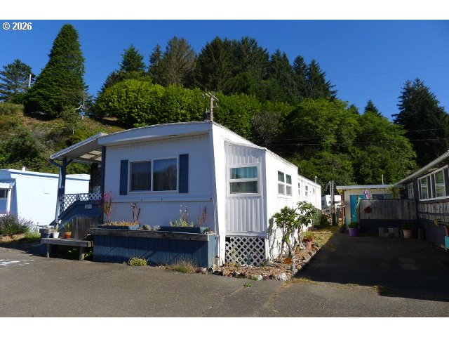 174 Riggs Hill Lane Winchester Bay, OR 97467 - Photo 5 of 17