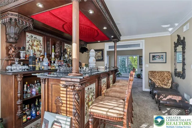 $895,000 | 25 Saddle Lane, Easton, PA 18045