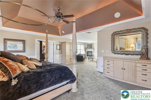 $895,000 | 25 Saddle Lane, Easton, PA 18045