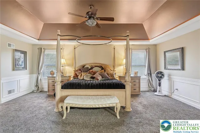 $895,000 | 25 Saddle Lane, Easton, PA 18045