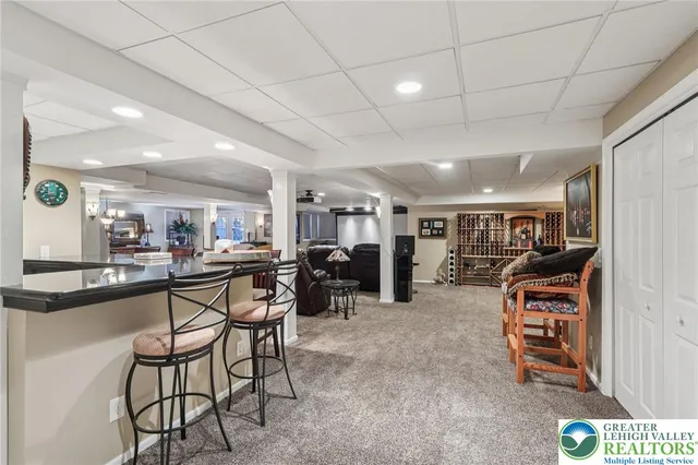 $895,000 | 25 Saddle Lane, Easton, PA 18045