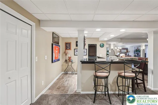 $895,000 | 25 Saddle Lane, Easton, PA 18045