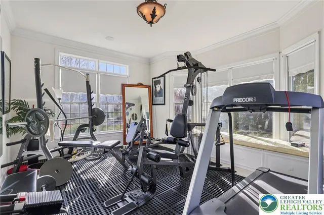 $895,000 | 25 Saddle Lane, Easton, PA 18045