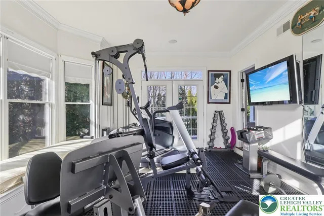 $895,000 | 25 Saddle Lane, Easton, PA 18045