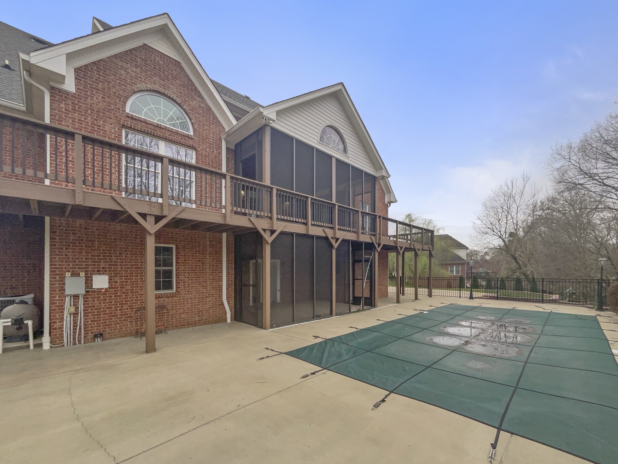 2058 Mossy Oak Circle Clarksville, TN 37043 - Photo 38 of 38 a view of a large white building