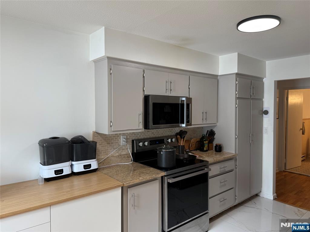 137 Orient Way Rutherford, NJ 07070 - Photo 6 of 7