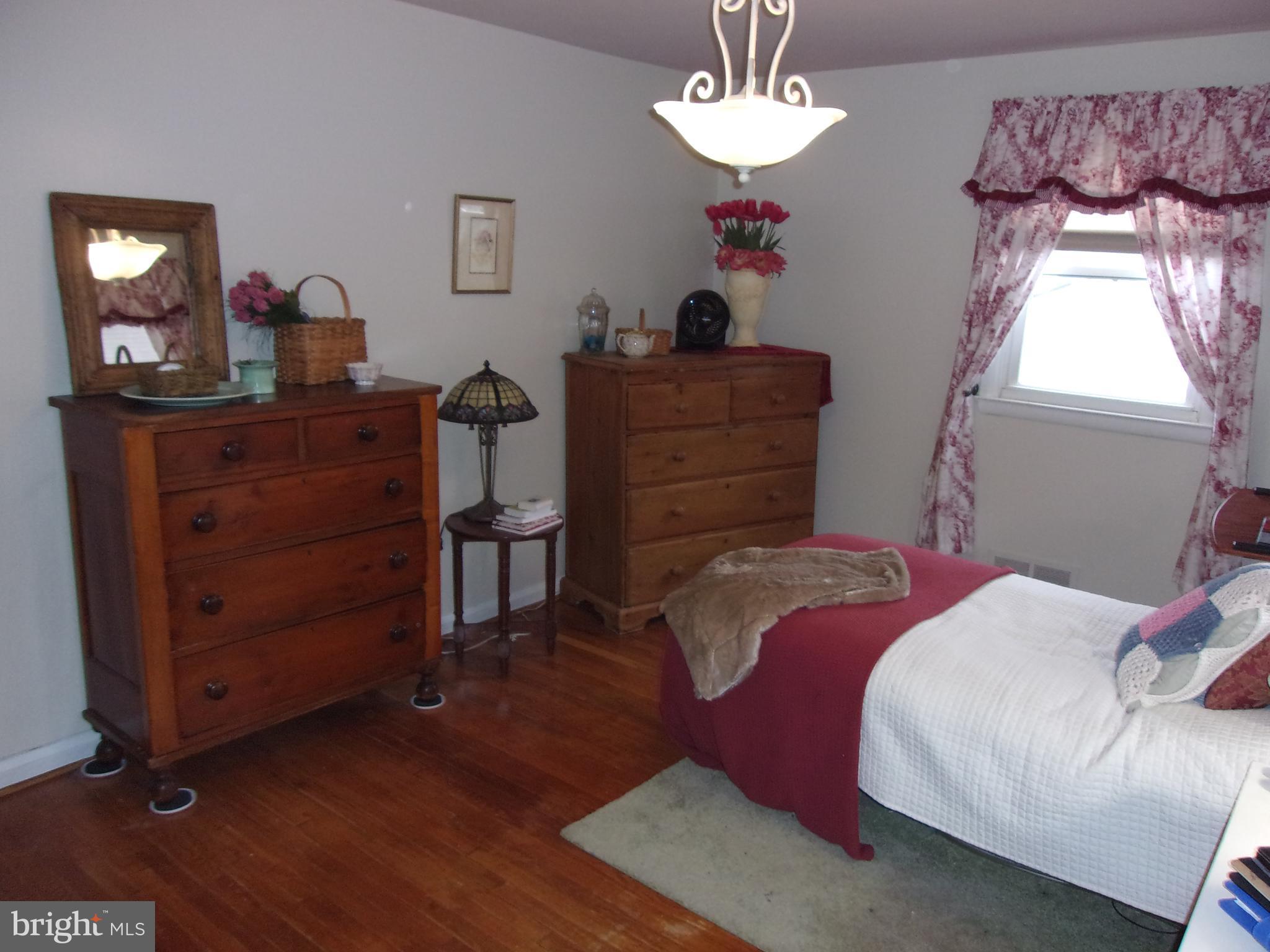 1916 Rollingwood Road Baltimore, MD 21228 - Photo 14 of 24 Bedroom (Master)