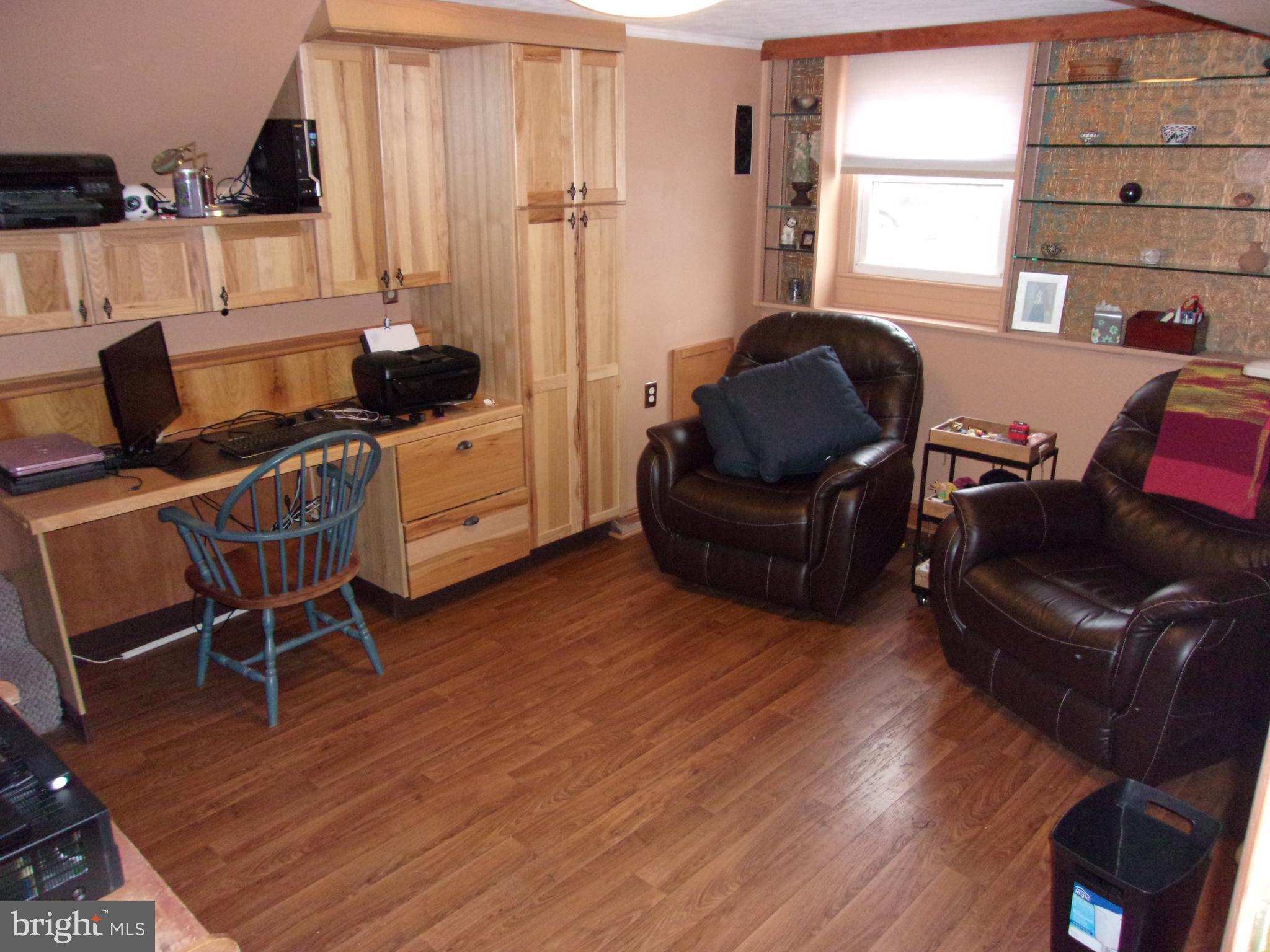 1916 Rollingwood Road Baltimore, MD 21228 - Photo 16 of 24 Family Room