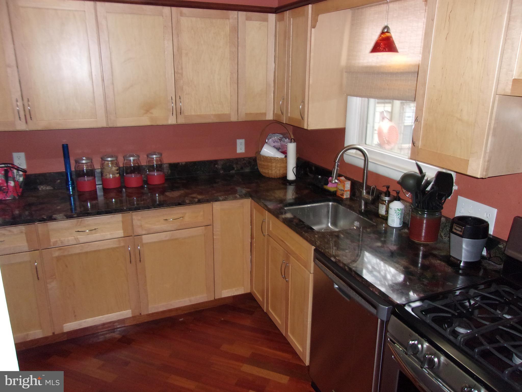 1916 Rollingwood Road Baltimore, MD 21228 - Photo 7 of 24 Kitchen