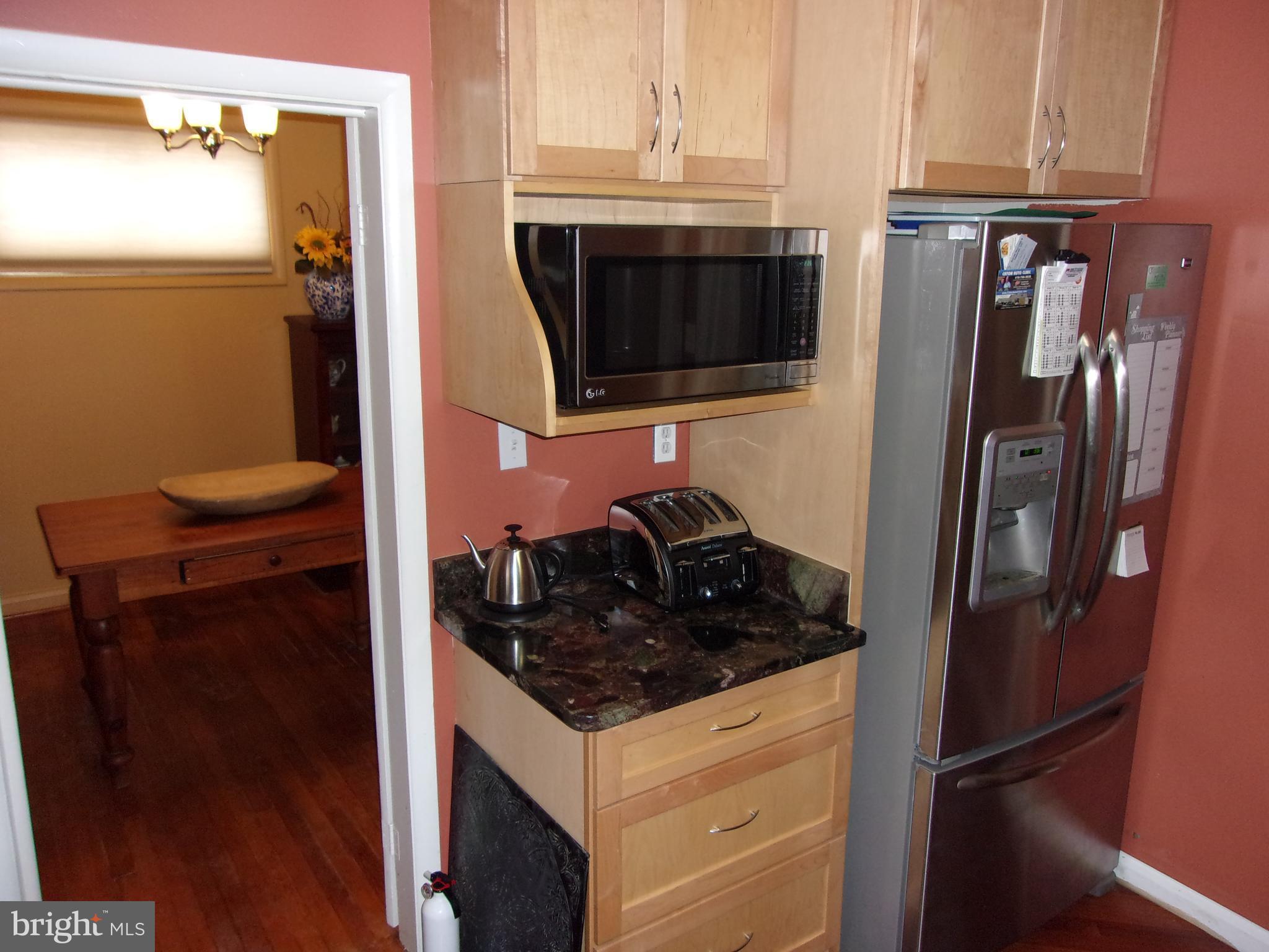 1916 Rollingwood Road Baltimore, MD 21228 - Photo 8 of 24 Kitchen