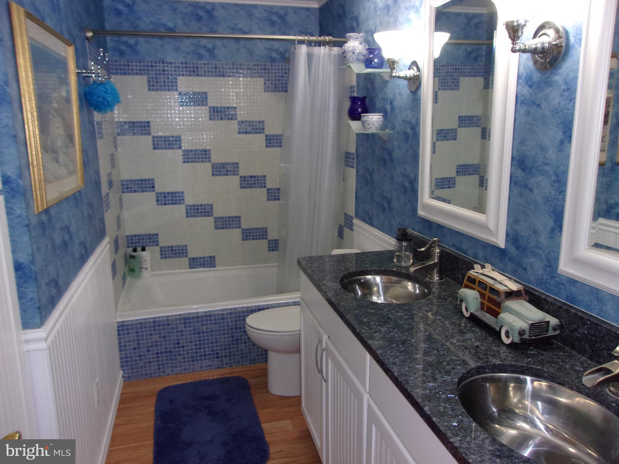 1916 Rollingwood Road Baltimore, MD 21228 - Photo 9 of 24 Bath