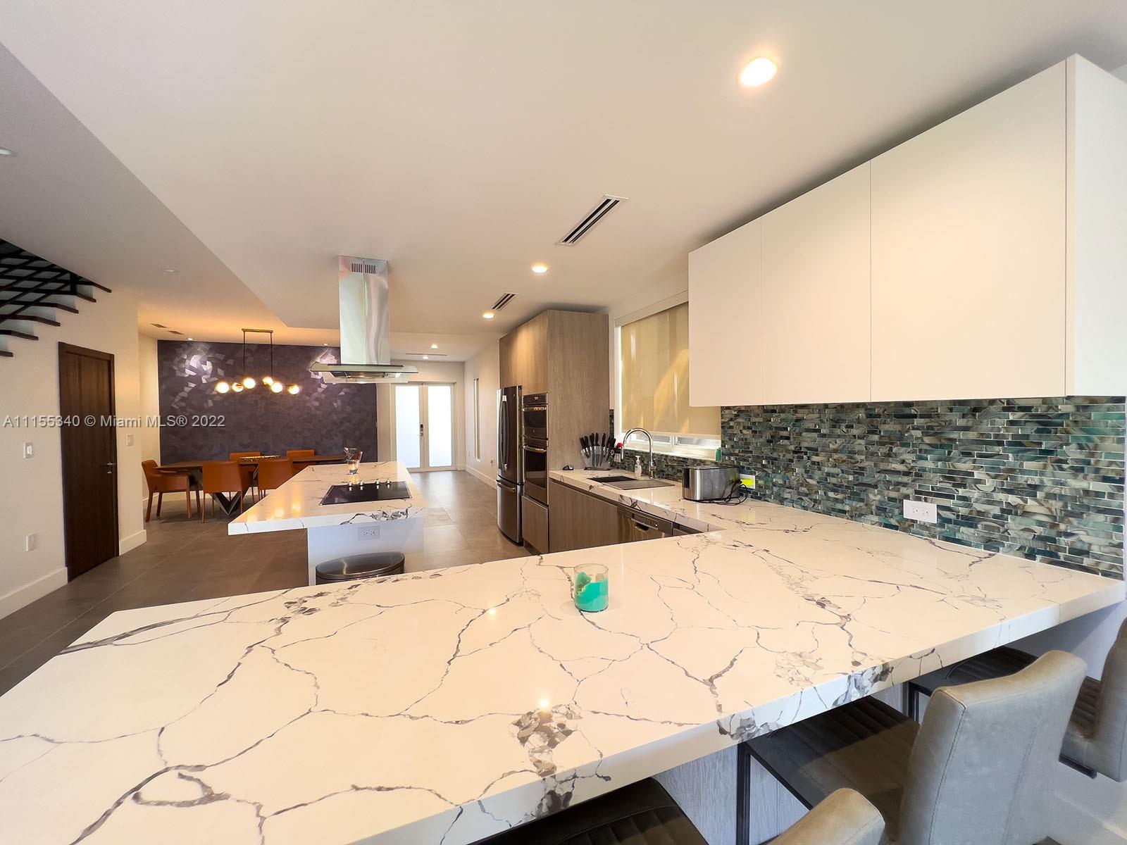 3056 Southwest 18th Street Miami, FL 33145 - Photo 8 of 22 Gallery Image 8