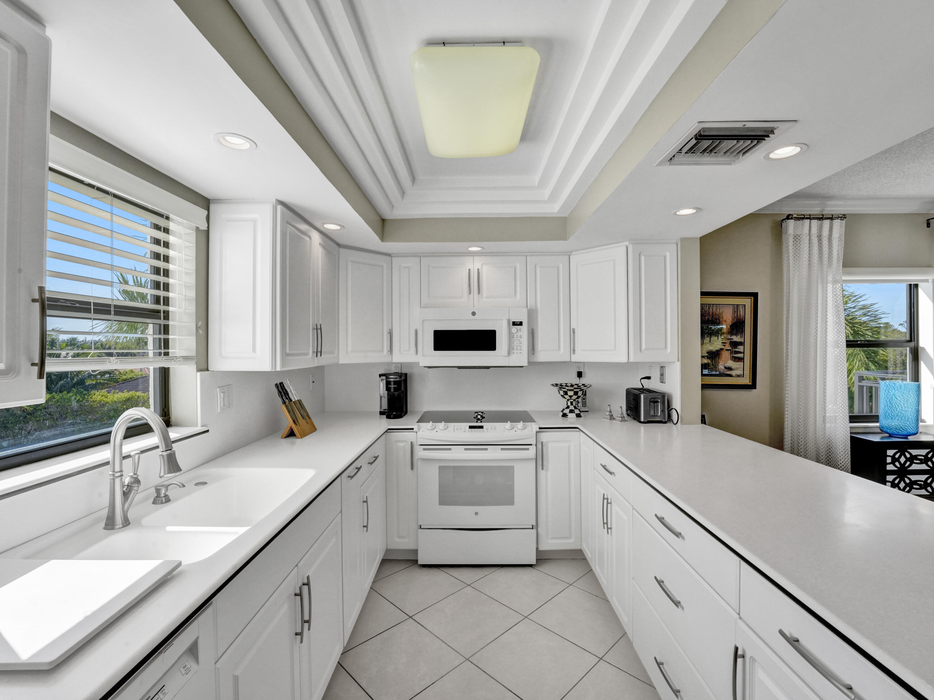 2679 South Ocean Boulevard, Unit 3B Boca Raton, FL 33432 - Photo 8 of 43 DSC07538