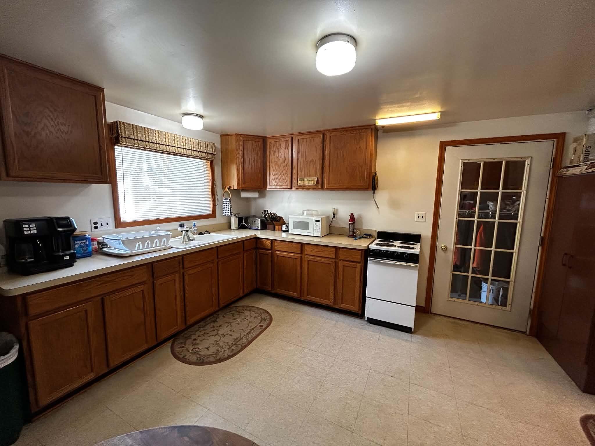 688 North Red Oak Road Lewiston, MI 49756 - Photo 4 of 23 Gallery Image 4
