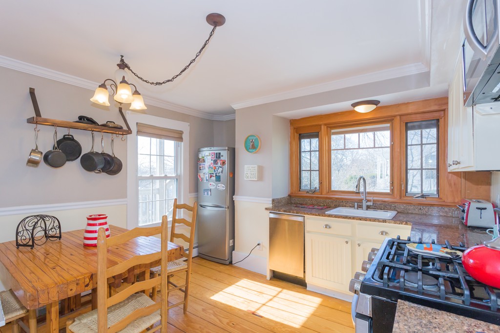 14 Reed Street, Unit 1 Marblehead, MA 01945 - Photo 3 of 21 Gallery Image 3