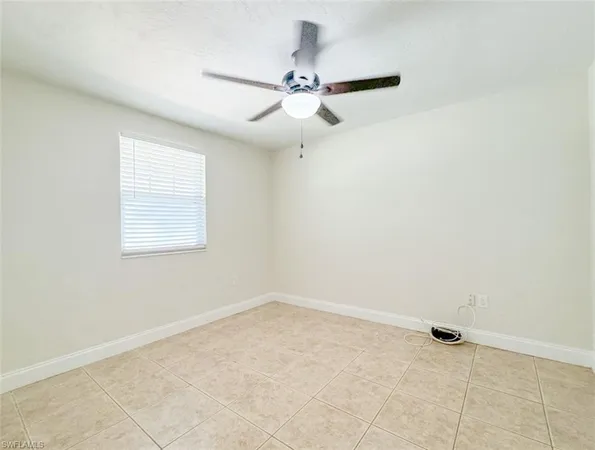 $1,895 | 746 109th Avenue North, Naples, FL 34108