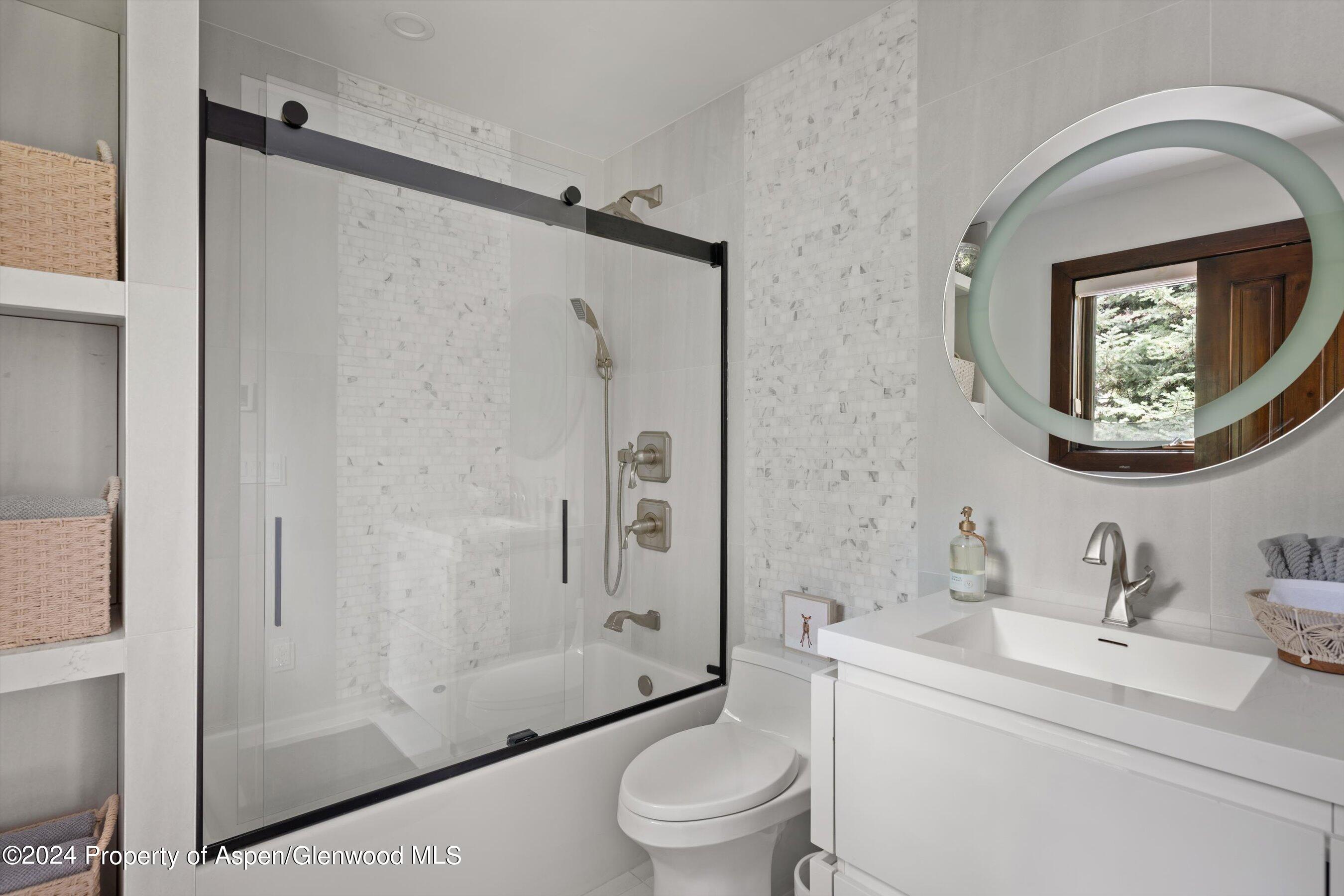 32 Nathan Lane Basalt, CO 81621 - Photo 21 of 48 Guest bathroom