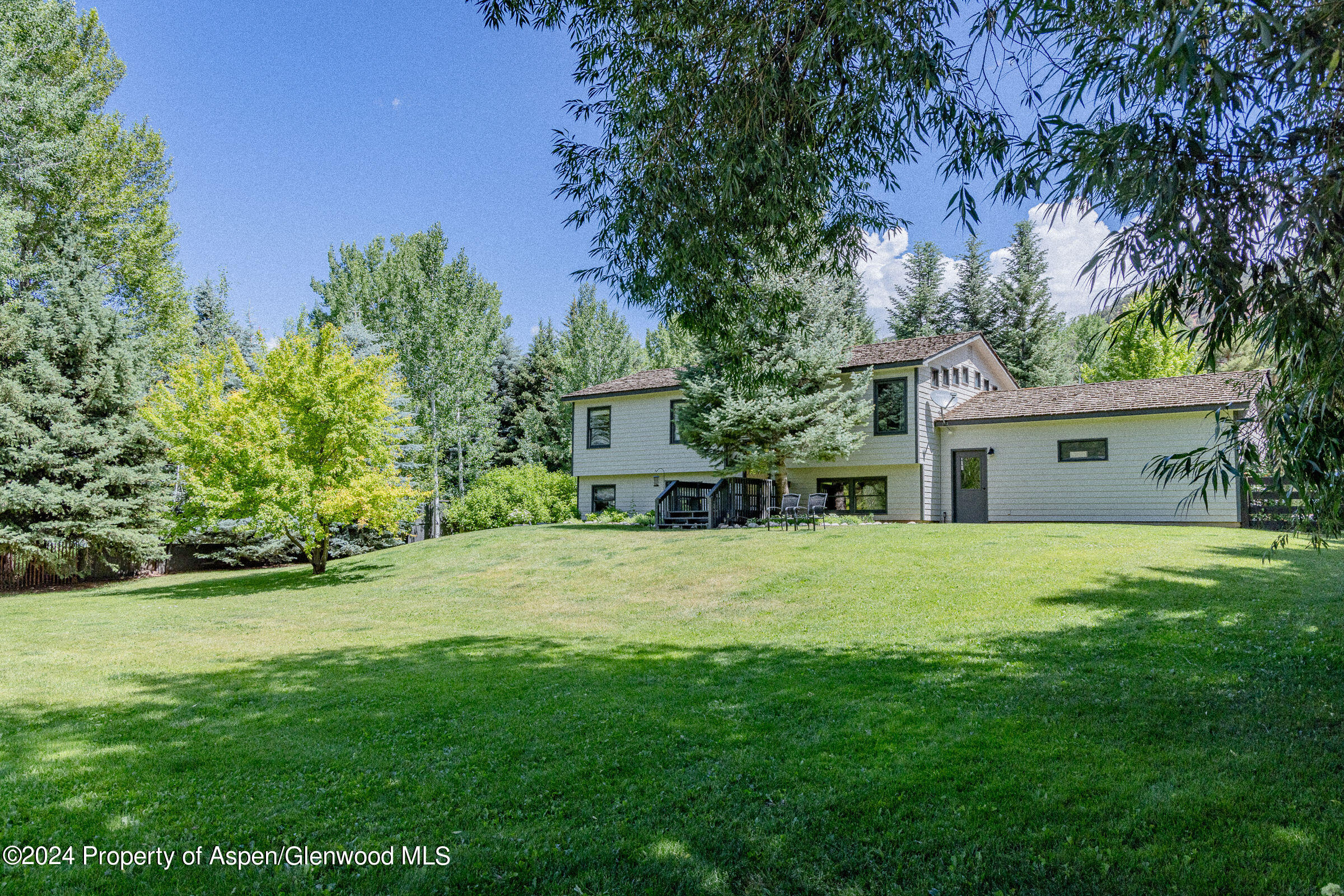 32 Nathan Lane Basalt, CO 81621 - Photo 5 of 48 Backyard