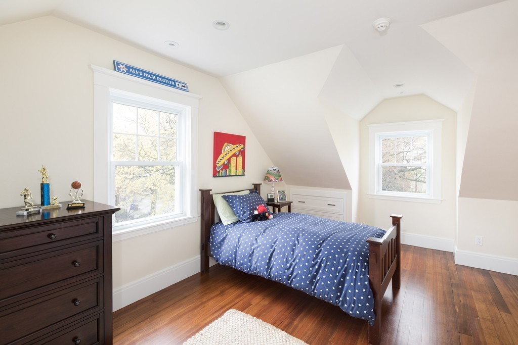 147 Clinton Road Brookline, MA 02445 - Photo 24 of 30