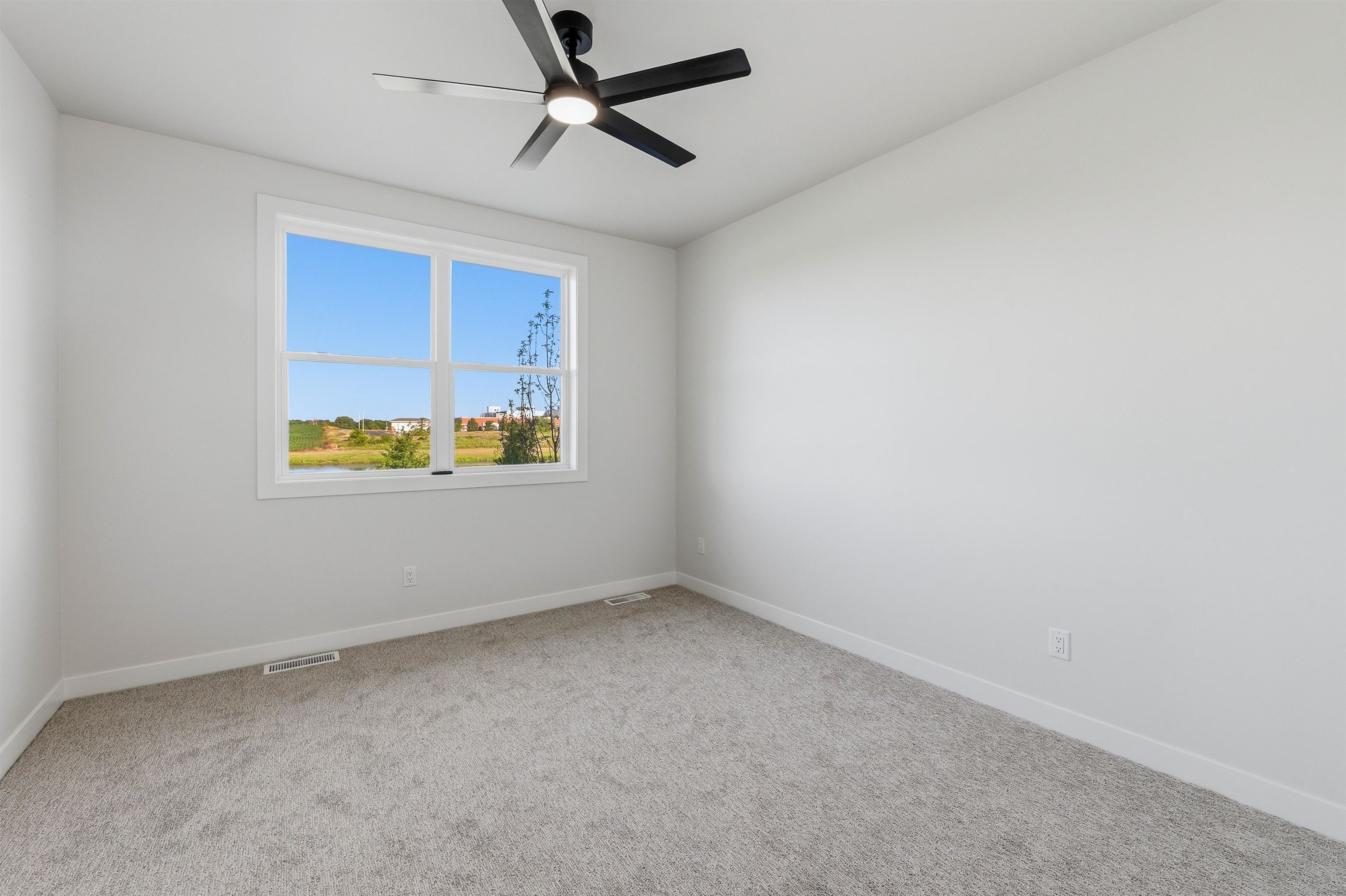 814 Lakeview Ripon, WI 54971 - Photo 15 of 43