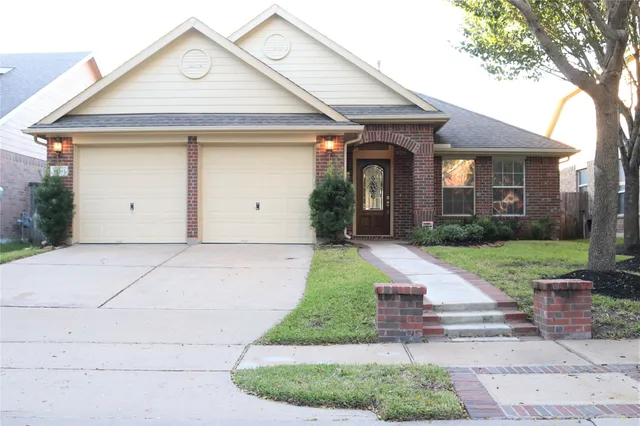 $2,650 | 18507 South Raven Shore Drive, Cypress, TX 77433