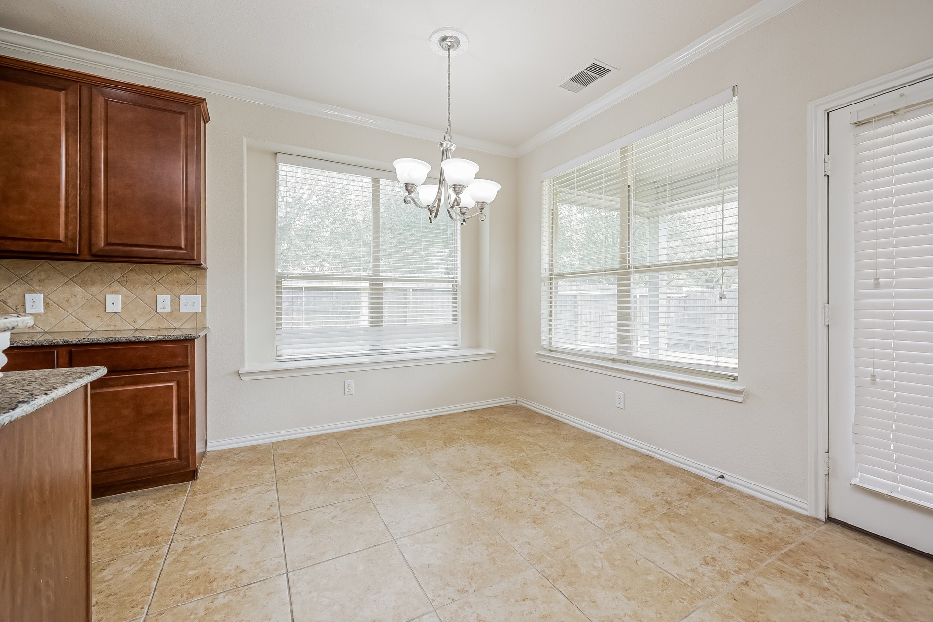 24431 Sundance Spring Drive Porter, TX 77365 - Photo 5 of 18