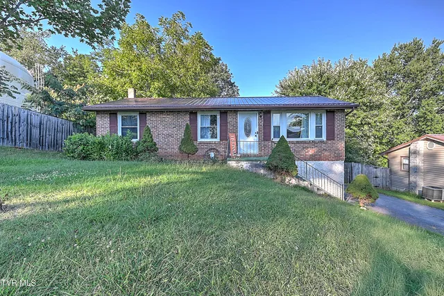 $175,000 | 255 Locust Hill Drive, Bristol, VA 24201