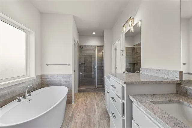 $606,740 | 7009 Northeast 102nd Court, Kansas City, MO 64156