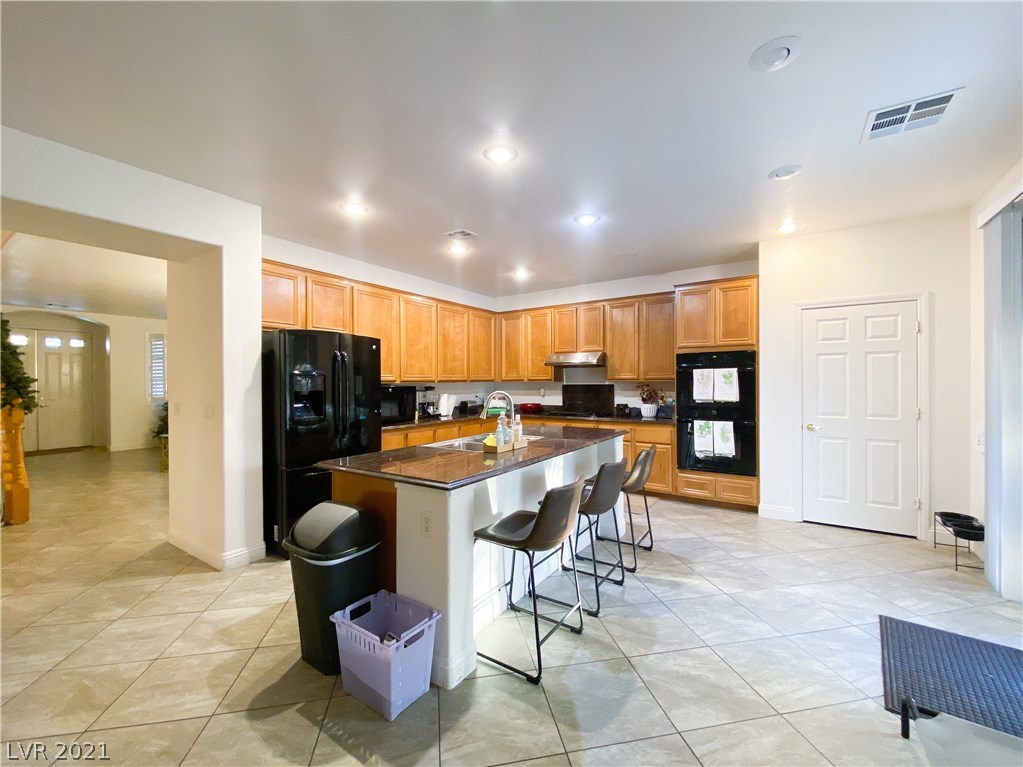 111 Rancho Maria Street Las Vegas, NV 89148 - Photo 8 of 33 Gallery Image 8