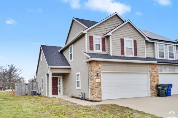 $280,000 | 2343 Surrey Drive, Lawrence, KS 66046