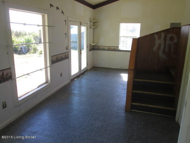 4817 Hopewell Road Louisville, KY 40299 - Photo 7 of 23 Family Room
