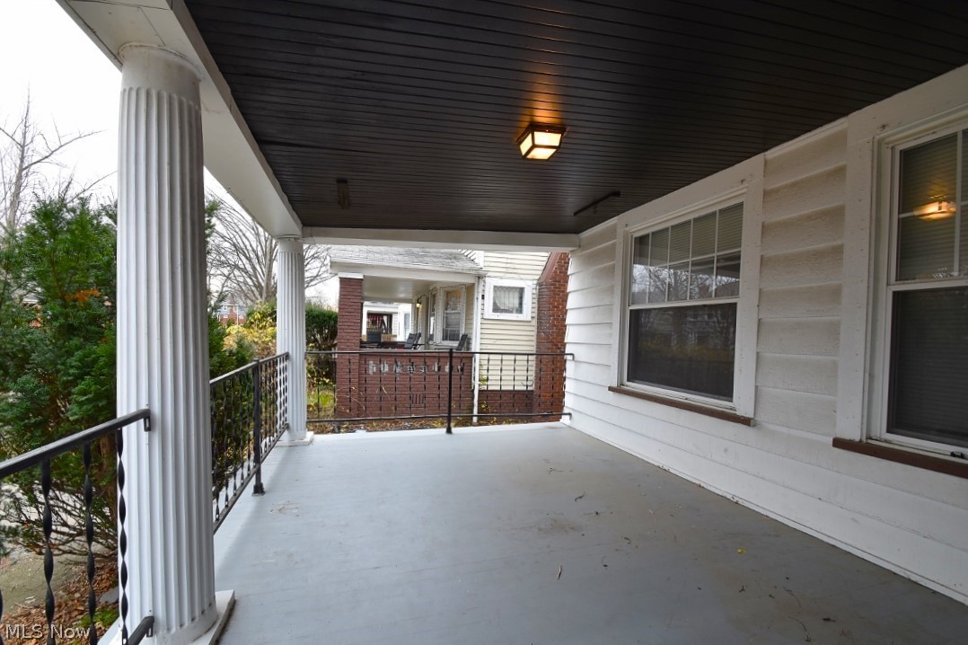 3278 Yorkshire Road Cleveland, OH 44118 - Photo 2 of 21 Porch