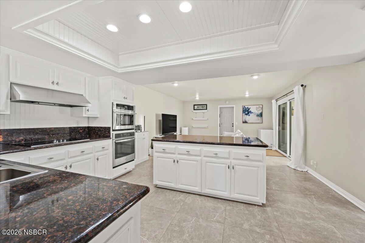 154 Abbey Road Santa Maria, CA 93455 - Photo 12 of 44 16-Kitchen