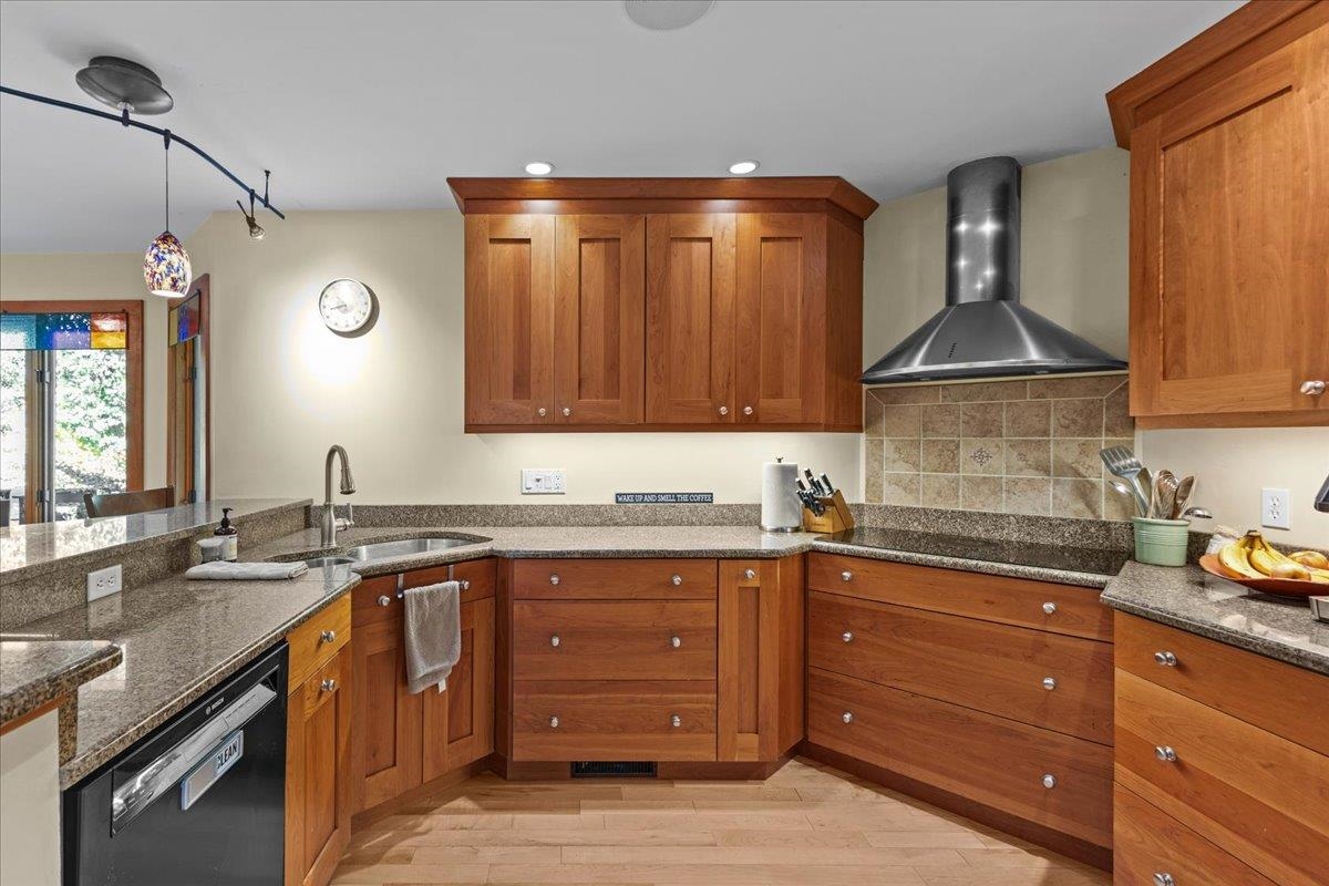 362 Hidden Oaks Drive Colchester, VT 05446 - Photo 18 of 45