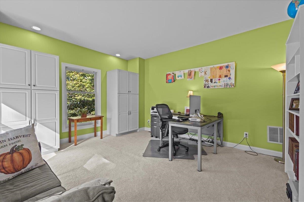 362 Hidden Oaks Drive Colchester, VT 05446 - Photo 7 of 45